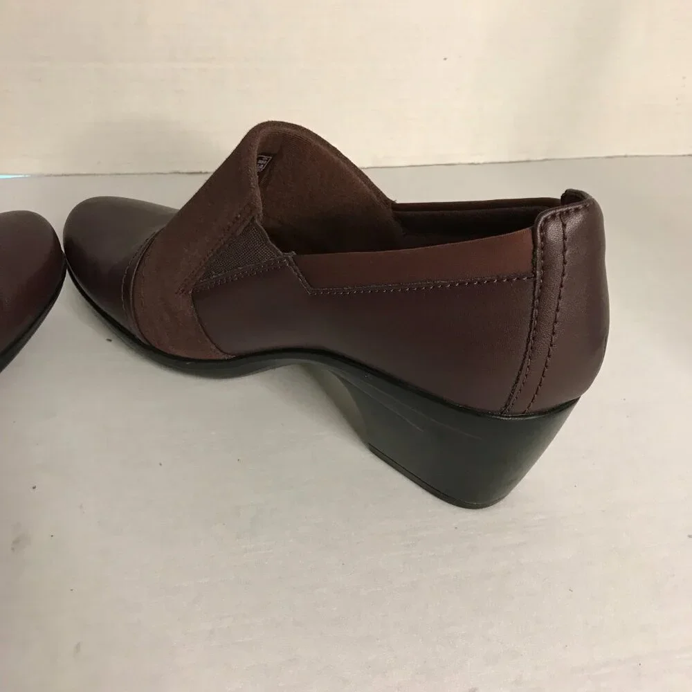 CLARKS EMILY STEP WOMENS LOAFER SIZE 9 NEW